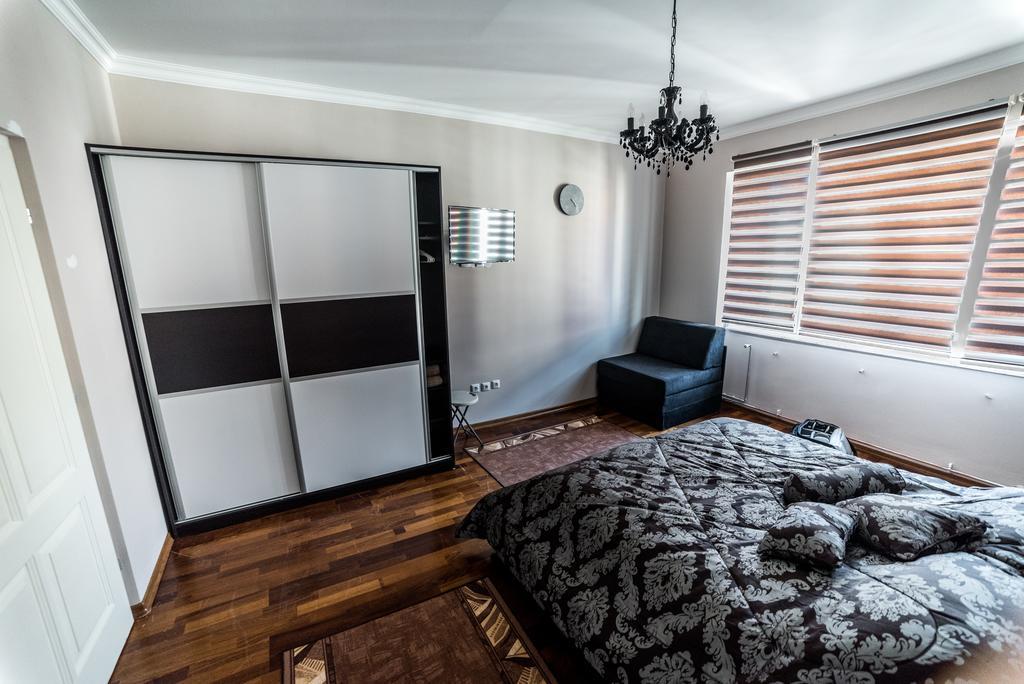 Suites Donna Bihać Extérieur photo