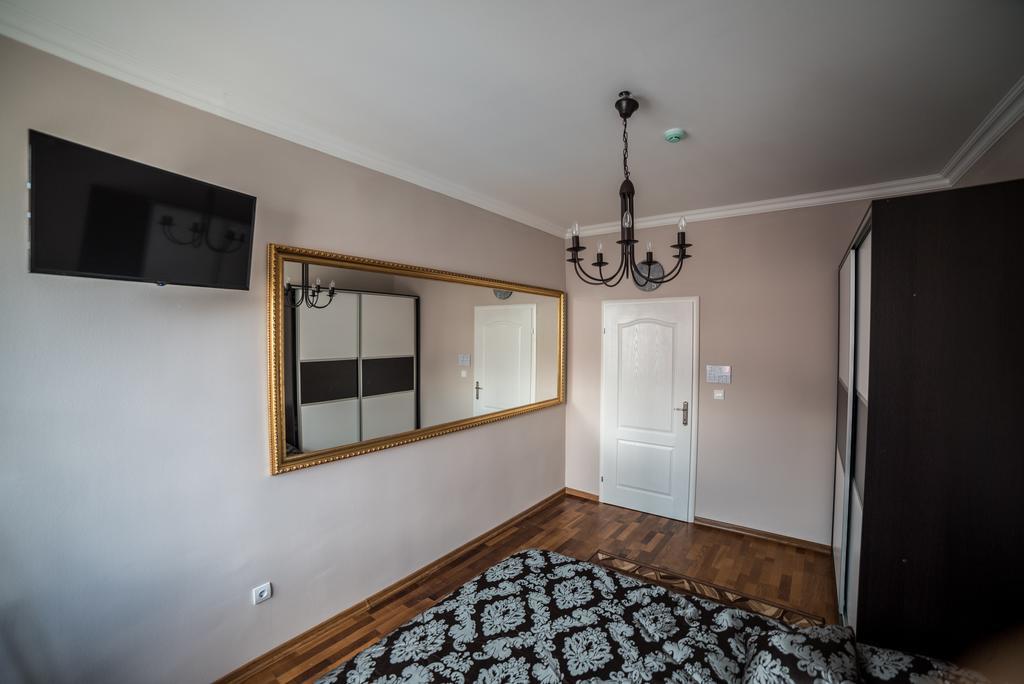 Suites Donna Bihać Extérieur photo